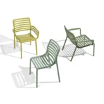 Scaun Doga, structură din polipropilenă cu fibră de sticlă, tratat UV, cotiere integrate, material reciclabil, stivuibil - imagine 2