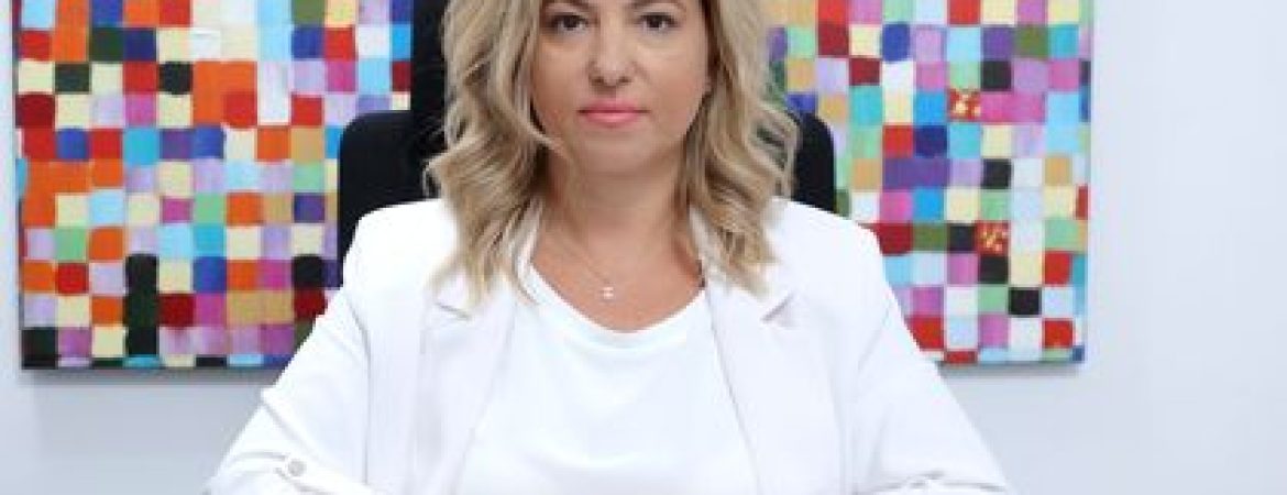 Raluca-Dorobantu-CEO-Chairry-Design-Furniture-1 (1)